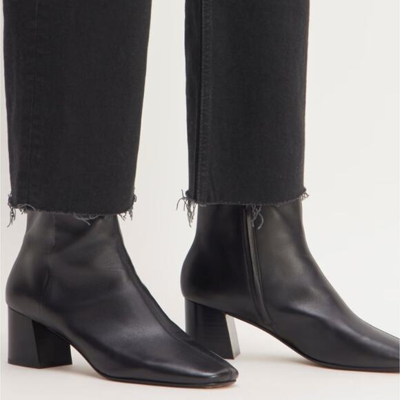 NEW Everlane The Day Sleek Black Leather Ankle Boots - Picture 2 of 15